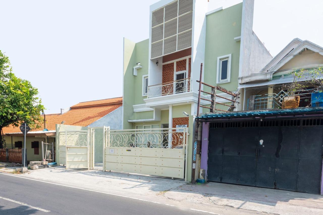 OYO 3706 Griya Tentrem Syariah Lamongan Dış mekan fotoğraf